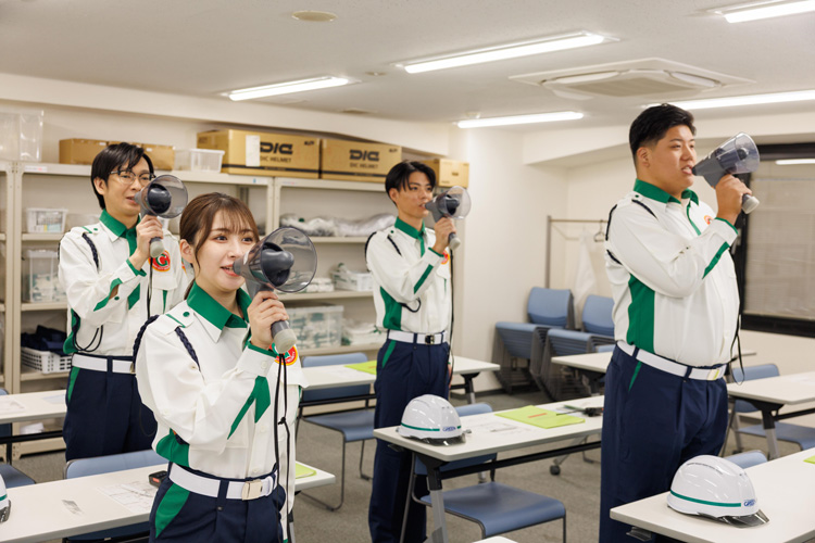 「隊員さんあってのグリーン警備」