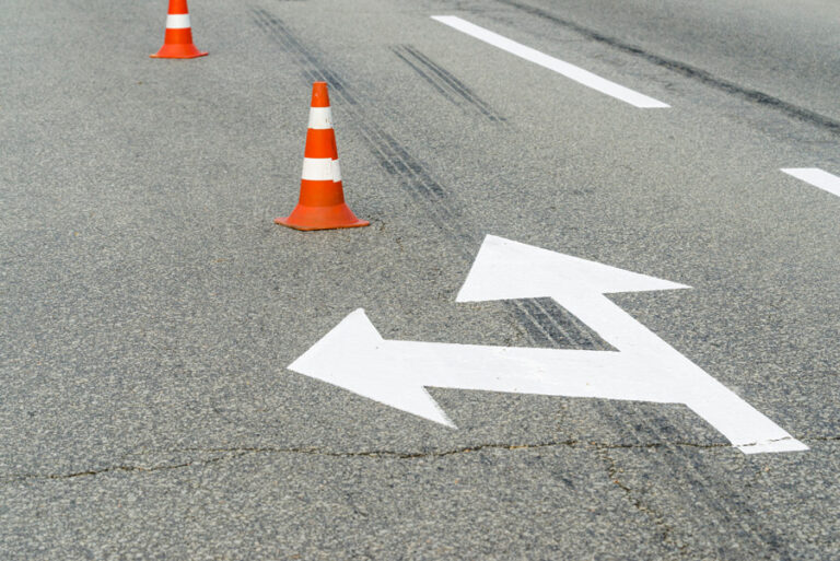 【実践！】「交通誘導警備の資格」取得方法とメリットを徹底解説